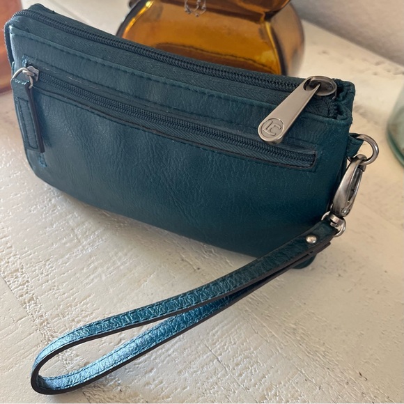 Vintage/Discontinued Liz Claiborne Dark Teal Green Pebbled Wristlet Clutch - Picture 4 of 13